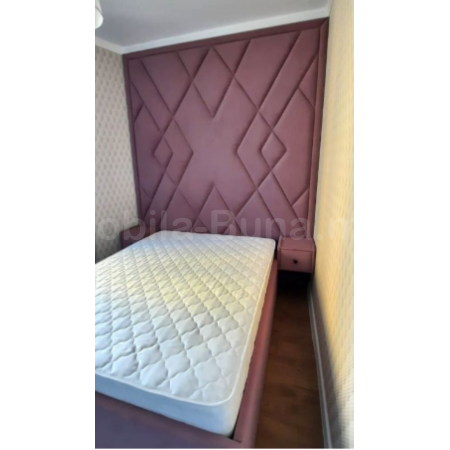 Кровати с мягким изголовьем до потолка А-92